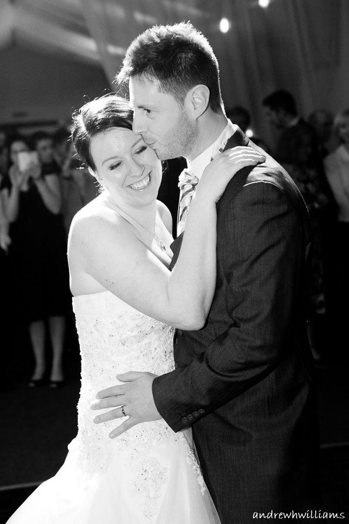 wedding-first-dance-reportage-photography.jpg